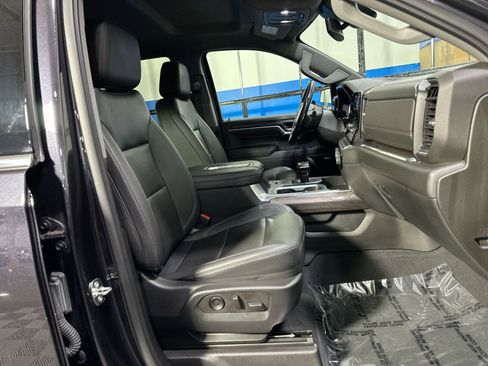 Used 2022 Chevrolet Silverado 1500 LTZ image 34