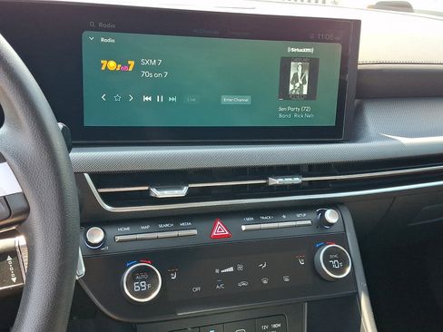 Used 2025 Hyundai Sonata SEL FWD image 28