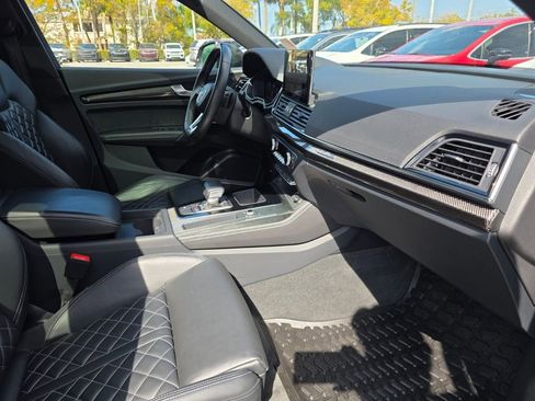 Used 2023 Audi SQ5 Premium Plus w/ Premium Plus Package image 9