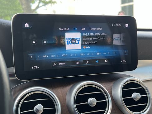 Used 2021 Mercedes-Benz GLC 300 4MATIC image 24