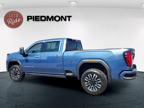 Used 2025 GMC Sierra 2500 Denali Ultimate w/ Max Trailering Package AWD/4WD image 9