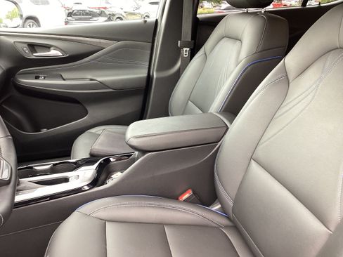 Used 2024 Buick Envista Sport Touring w/ Convenience I Package FWD image 12