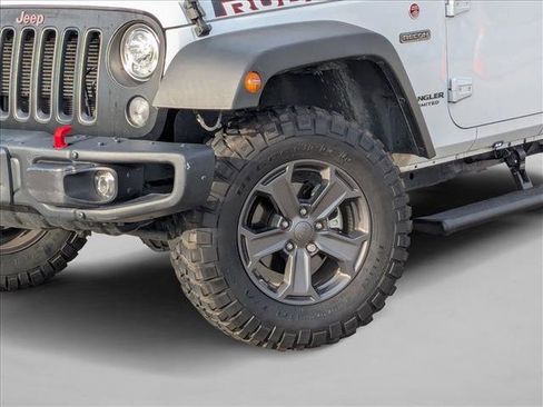 Used 2017 Jeep Wrangler Unlimited Rubicon image 24