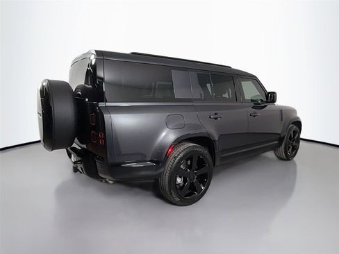 New 2026 Land Rover Defender 130 X-Dynamic SE AWD/4WD image 5
