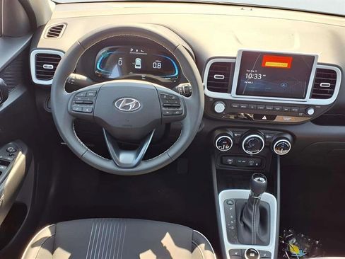 New 2025 Hyundai Venue Limited image 9