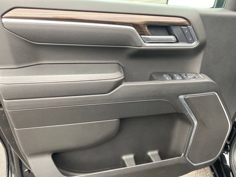 Certified 2025 Chevrolet Silverado 1500 LT AWD/4WD image 17