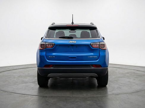 Used 2025 Jeep Compass Limited image 7