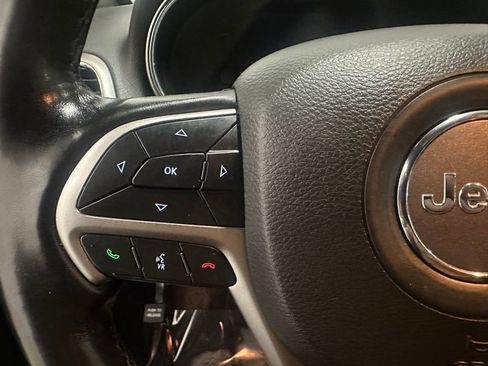 Used 2021 Jeep Grand Cherokee Laredo X image 13