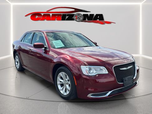 Used 2016 Chrysler 300 Limited RWD image 1