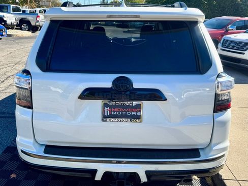Used 2019 Toyota 4Runner Limited image 10
