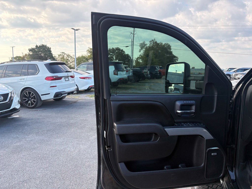 Used 2017 Chevrolet Silverado 2500 LTZ w/ Duramax Plus Package AWD/4WD image 17
