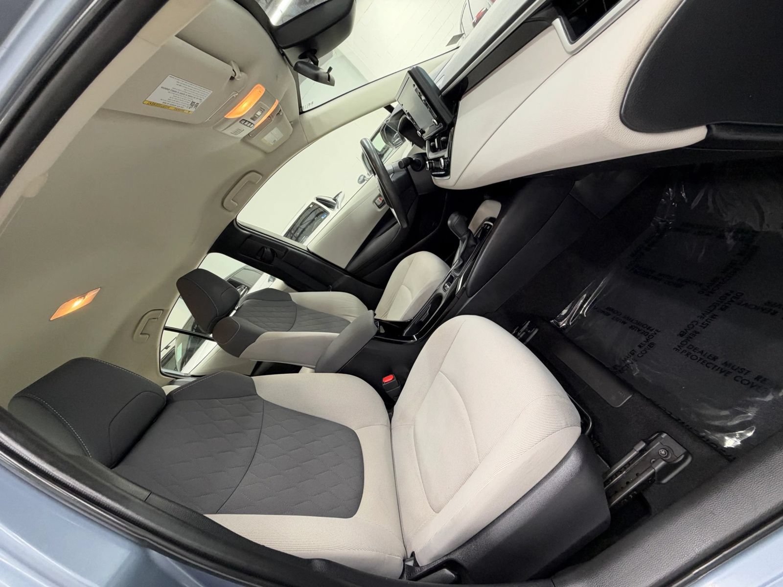 Used 2022 Toyota Corolla LE FWD image 24