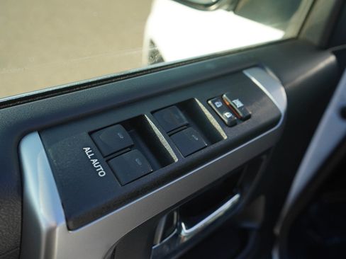 Used 2024 Toyota 4Runner Limited AWD/4WD image 21
