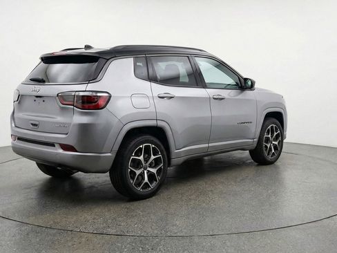Used 2025 Jeep Compass Limited AWD/4WD image 9