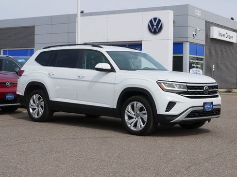 Certified 2023 Volkswagen Atlas SE image 1