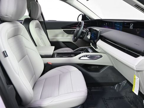 New 2026 Lincoln Nautilus Reserve w/ Jet Appearance Package AWD/4WD image 16
