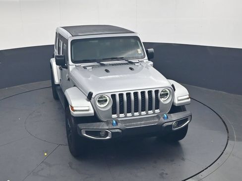 Used 2022 Jeep Wrangler Unlimited Sahara AWD/4WD image 34