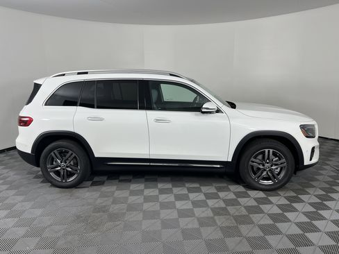 New 2026 Mercedes-Benz GLB 250 4MATIC image 14