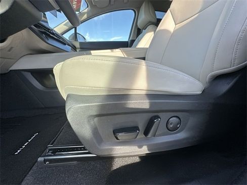 Certified 2025 Nissan Murano SV image 14