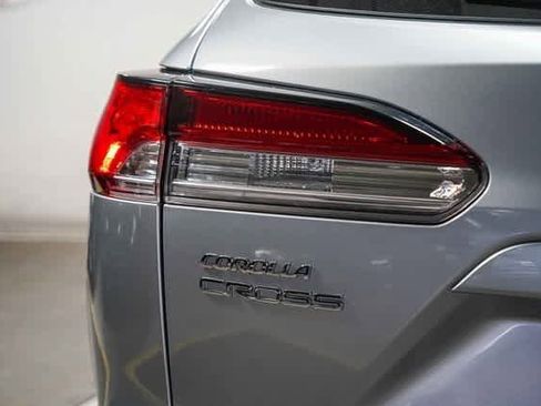 Certified 2023 Toyota Corolla Cross LE image 12