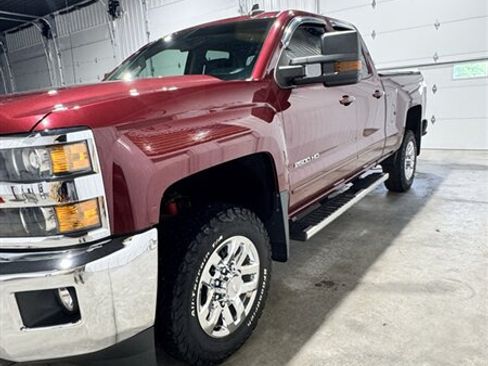 Used 2015 Chevrolet Silverado 2500 LT w/ LT Convenience Package AWD/4WD image 4