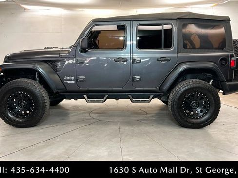 Used 2018 Jeep Wrangler Unlimited Sport S AWD/4WD image 2