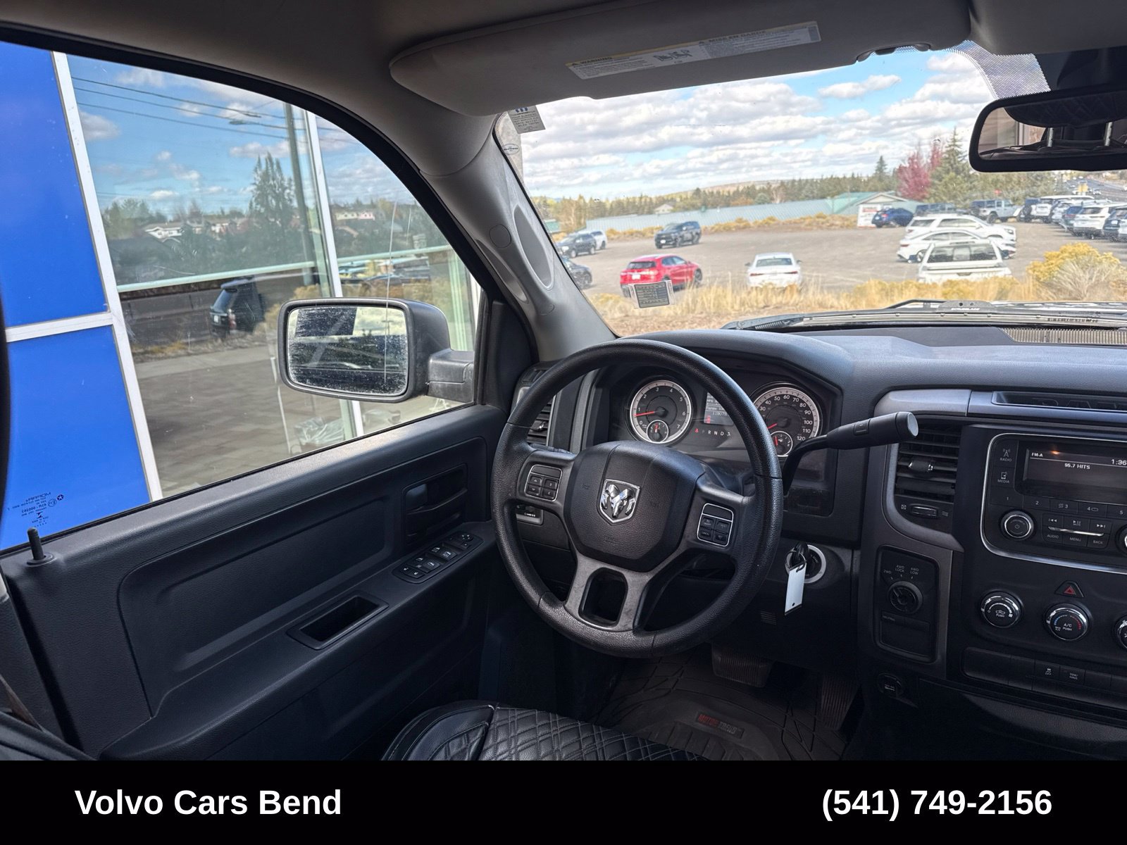 Used 2017 RAM 1500 ST w/ SXT Appearance Group AWD/4WD image 11