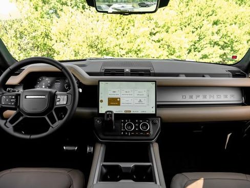 New 2026 Land Rover Defender 110 X AWD/4WD image 17