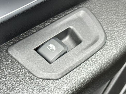 New 2026 RAM 1500 Big Horn AWD/4WD image 32