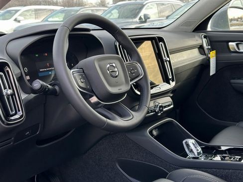 New 2025 Volvo XC40 B5 Plus w/ Climate Package image 20
