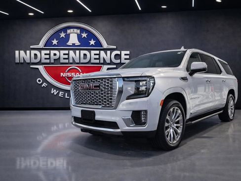 Used 2023 GMC Yukon Denali w/ Max Trailering Package image 1