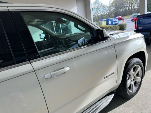 Used 2015 Chevrolet Tahoe LT image 9