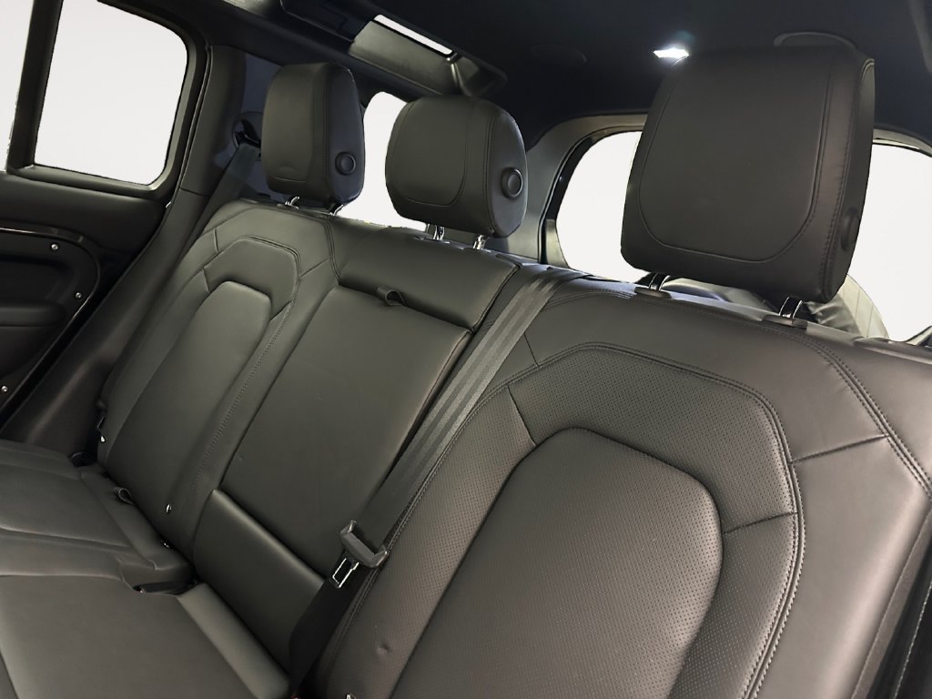 Used 2024 Land Rover Defender 110 Carpathian Edition AWD/4WD image 14