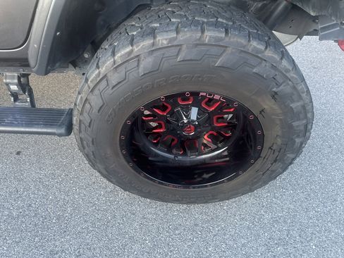 Used 2021 Jeep Wrangler Unlimited Rubicon w/ Xtreme Recon 35" Tire Package image 24