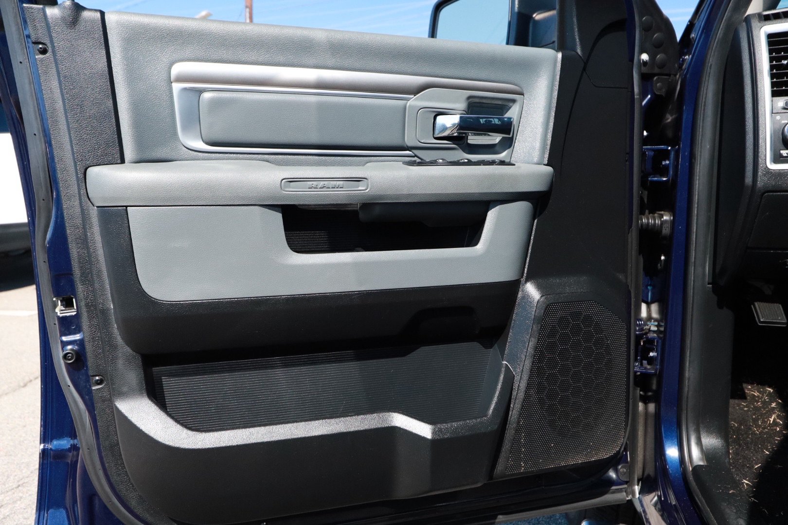 Used 2015 RAM 1500 Lone Star RWD image 21