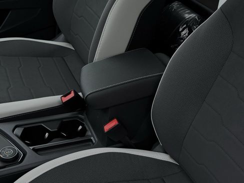 New 2025 Volkswagen Taos SE image 22