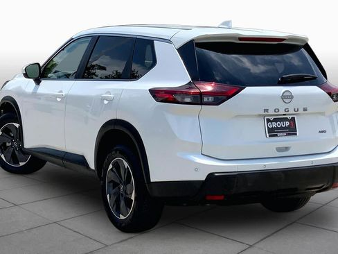 Used 2025 Nissan Rogue SV AWD/4WD image 12