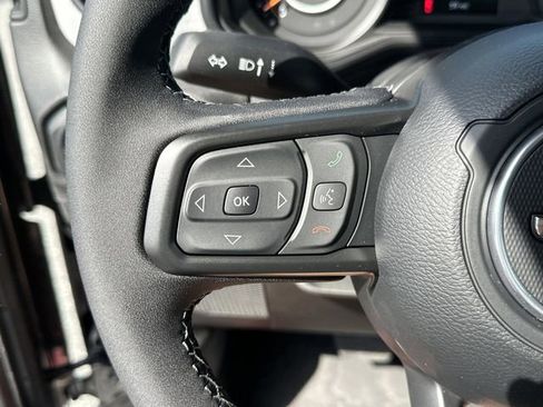 New 2025 Jeep Gladiator Sport image 25