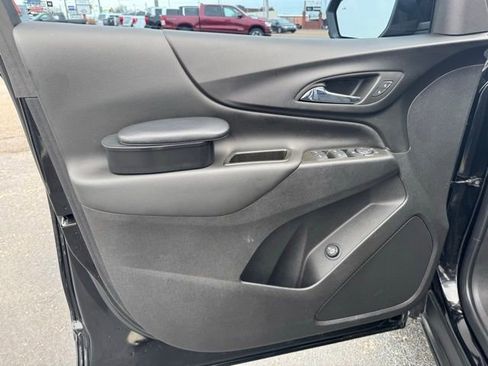 Used 2023 Chevrolet Equinox LT image 18