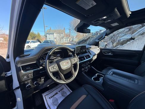 Used 2024 GMC Yukon AT4 w/ AT4 Premium Plus Package image 15