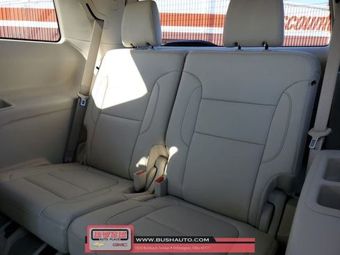 Used 2023 GMC Acadia Denali w/ Denali Ultimate Package image 14