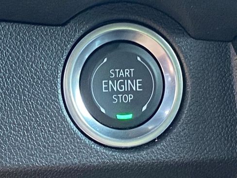 Certified 2025 Chevrolet Traverse LT image 18