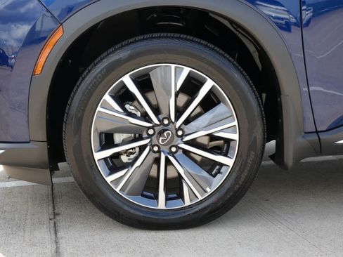 Certified 2026 INFINITI QX60 Luxe w/ Family Package FWD image 25