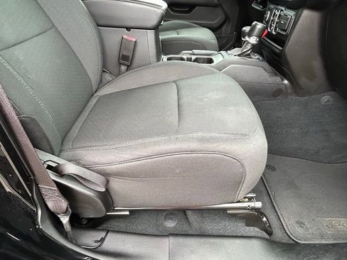 Used 2022 Jeep Wrangler Unlimited Sahara image 51