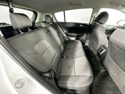 Used 2020 Kia Sportage LX image 25