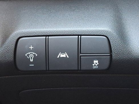 Certified 2023 Hyundai Elantra SEL image 25