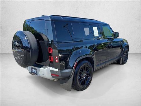 Used 2025 Land Rover Defender 110 S AWD/4WD image 5
