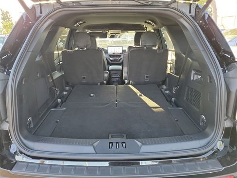 Used 2025 Ford Explorer ST image 18