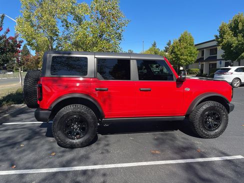 Used 2023 Ford Bronco Wildtrak image 7