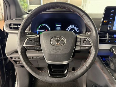 Used 2021 Toyota Sienna XSE AWD/4WD image 20